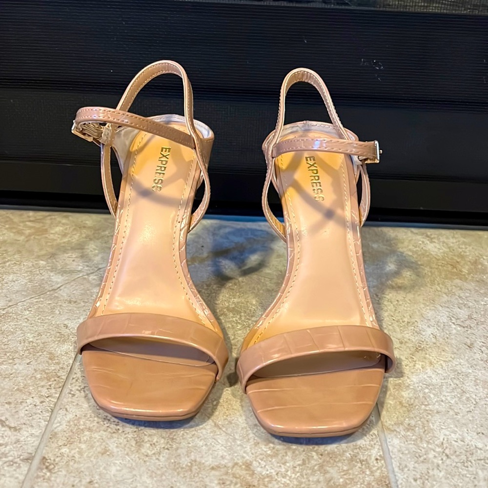 Price reduced! Express Square Toed Heels - 6